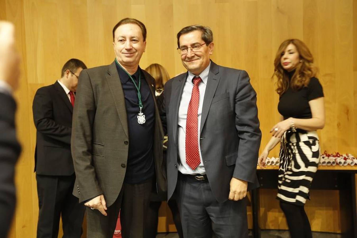 Medallas por un cuarto de siglo trabajando en Diputación