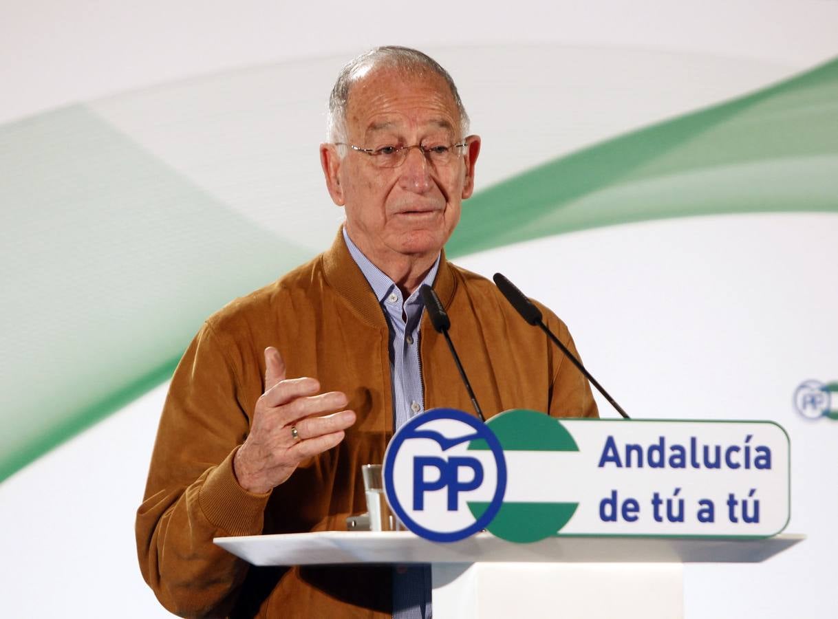 Moreno afea que Díaz recurra a ZP «tras llevar a la economía al colapso»