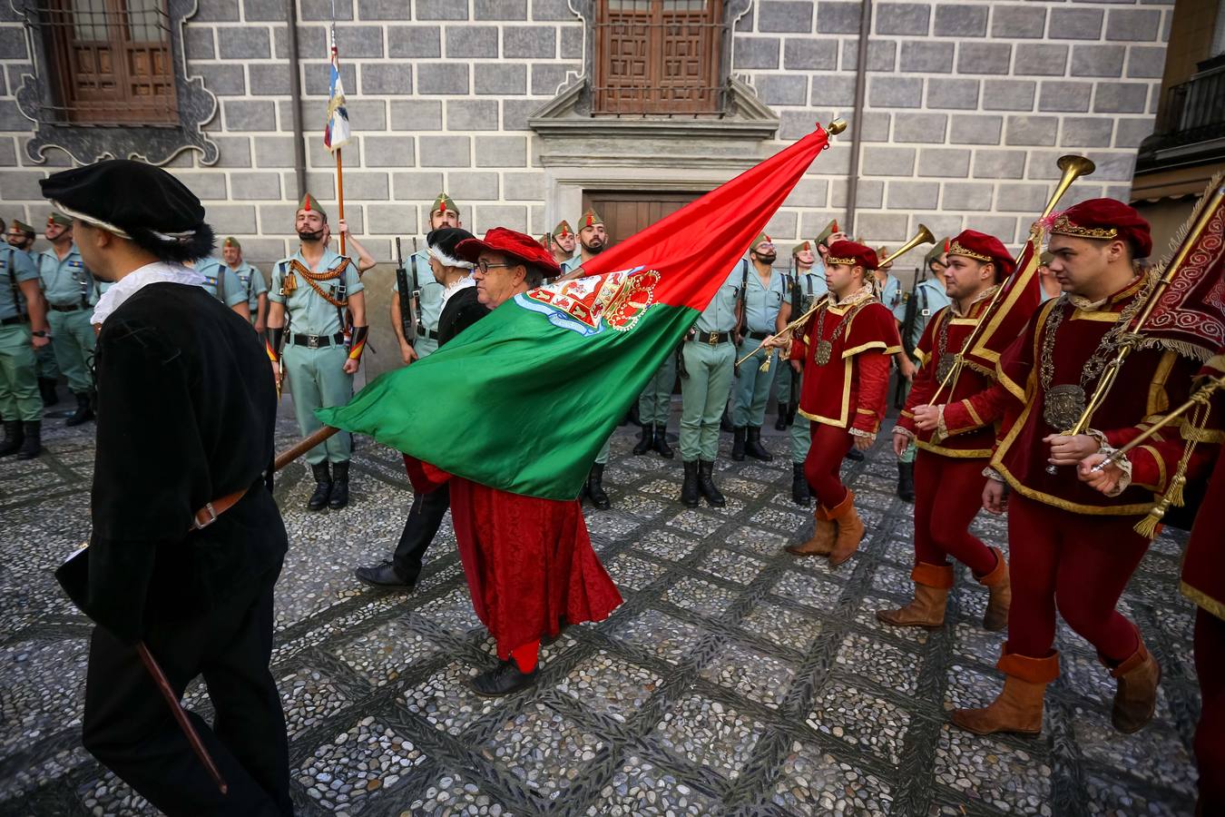 Granada celebra 525 aniversario de La Toma con un cruce de gritos sin incidentes