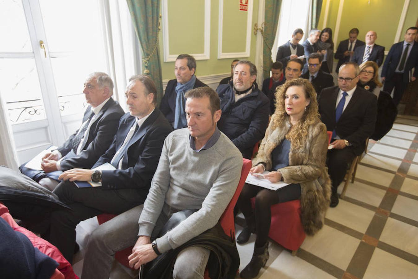 Las instituciones se conjuran en el I Foro Granada-Motril