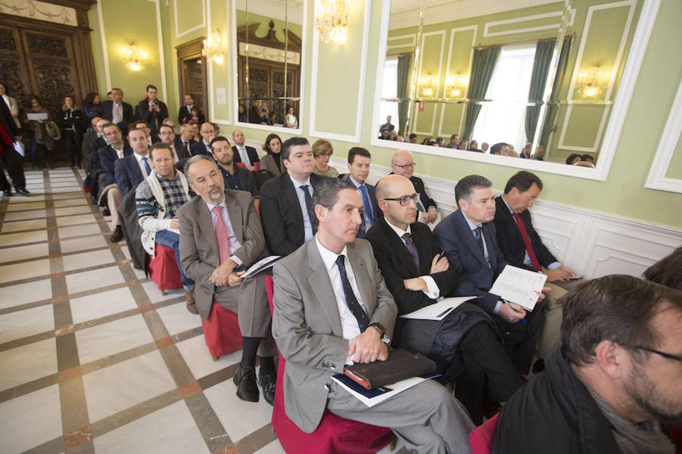 Las instituciones se conjuran en el I Foro Granada-Motril