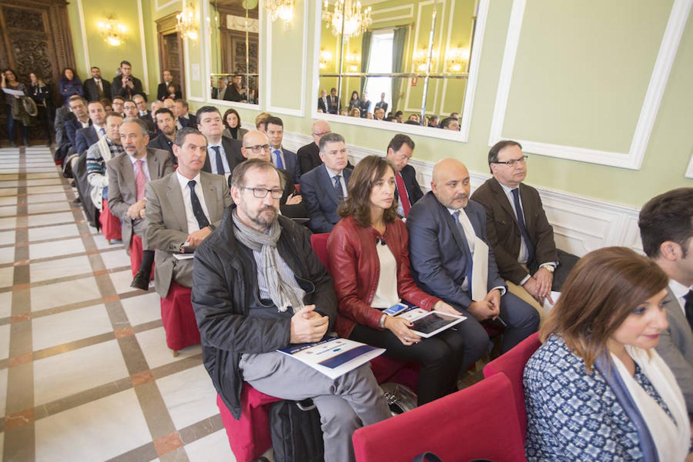 Las instituciones se conjuran en el I Foro Granada-Motril