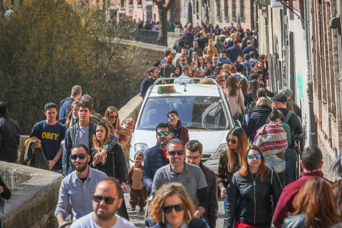 Granada se llena de turistas