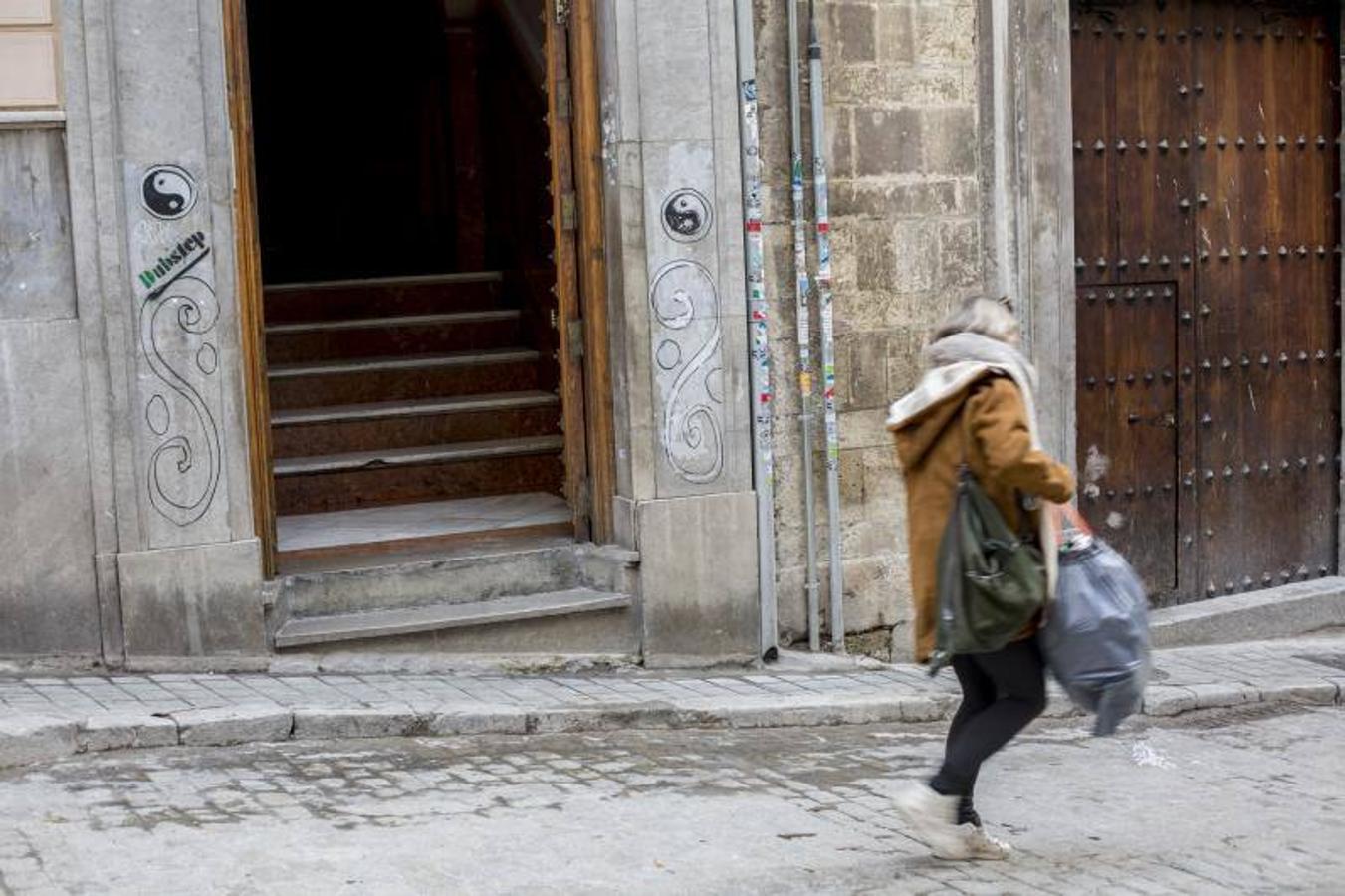 Jing y jang. Es la figura más repetida en sus actos vandálicos.