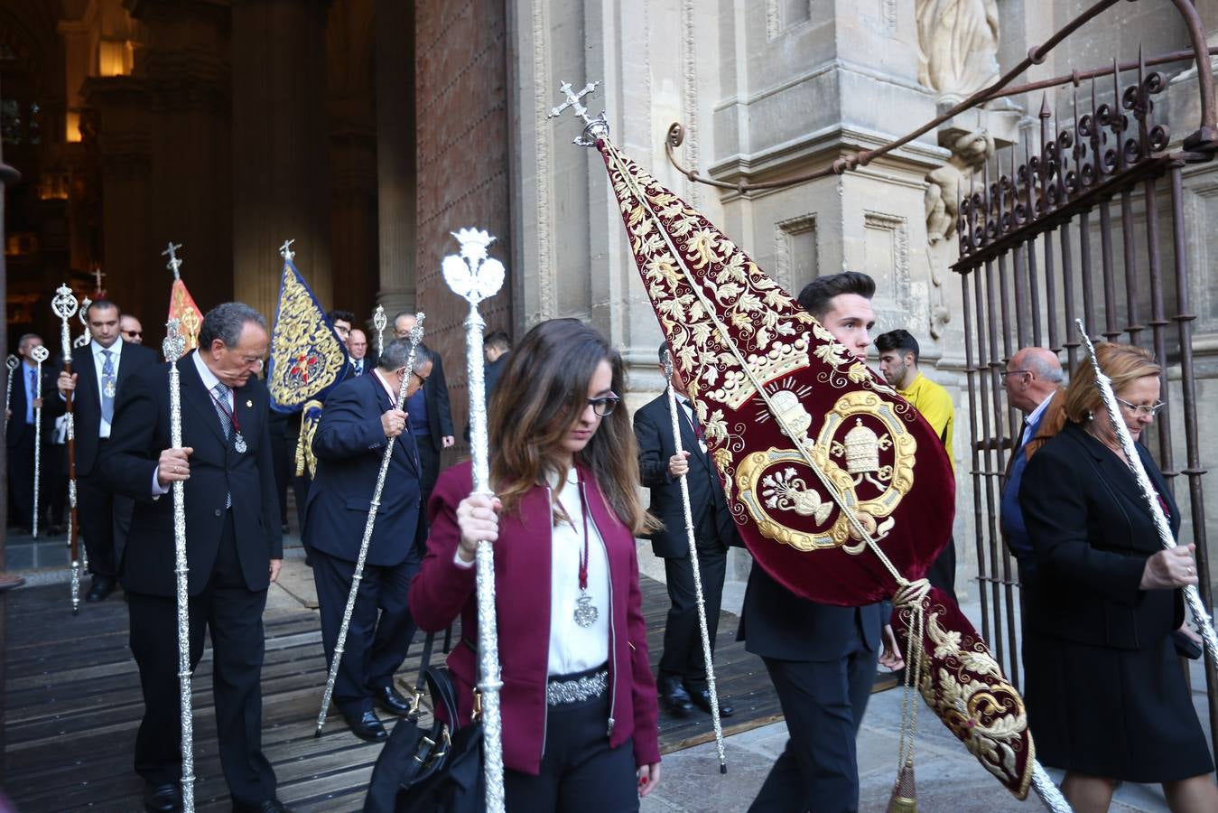 La cofradía del Vía Crucis salió a la calle… y así que pasen cien años más