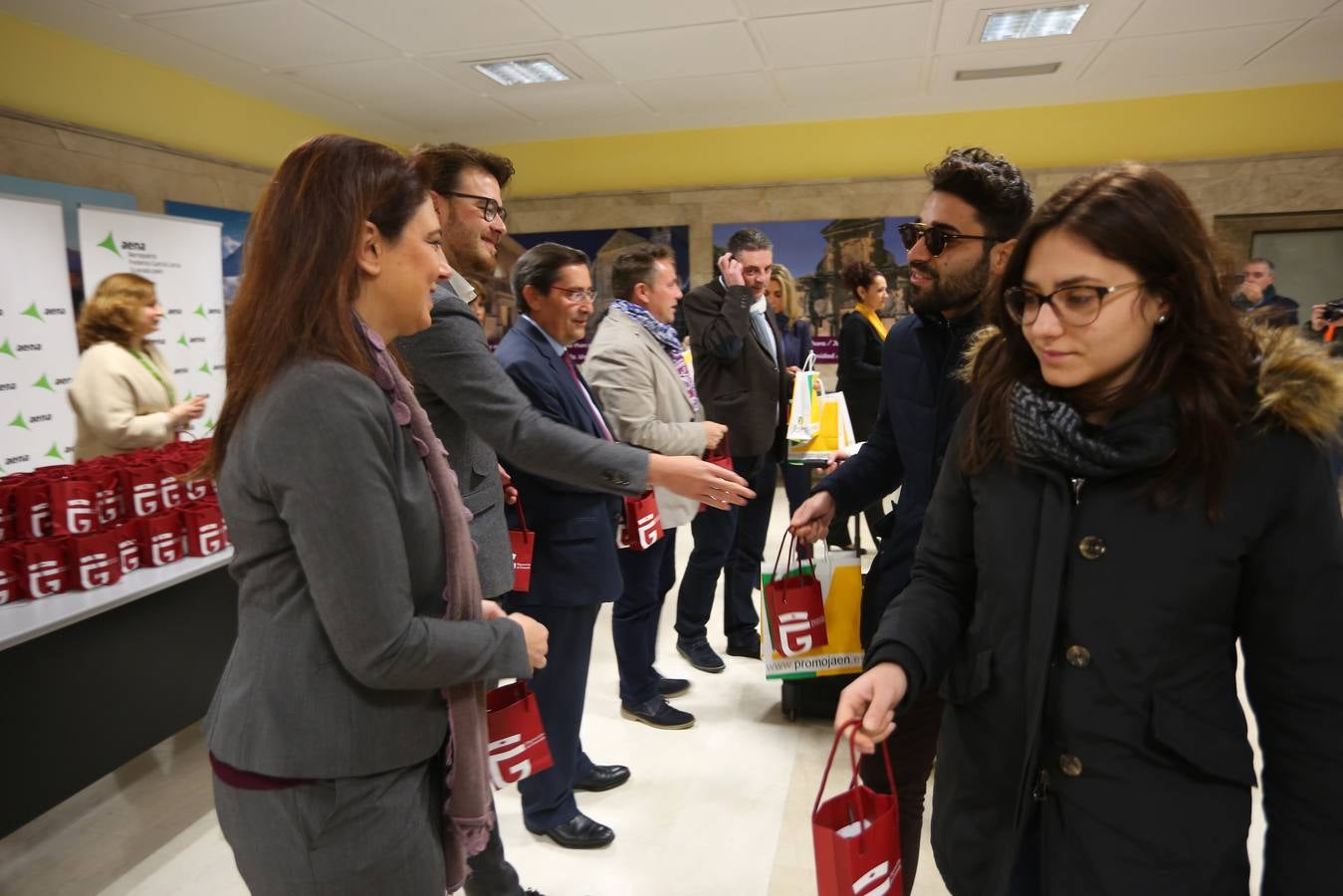 El primer vuelo desde Milán llega a Granada