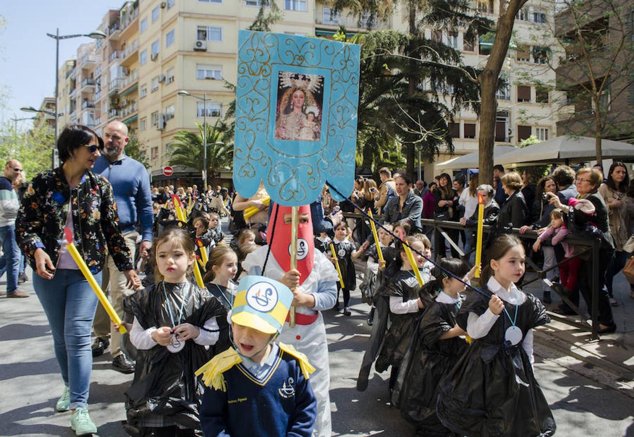 Procesiones con niños en Granada