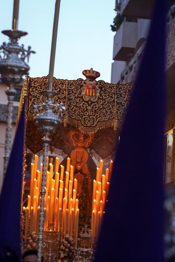 Con la cruz a cuestas por el barrio del Realejo