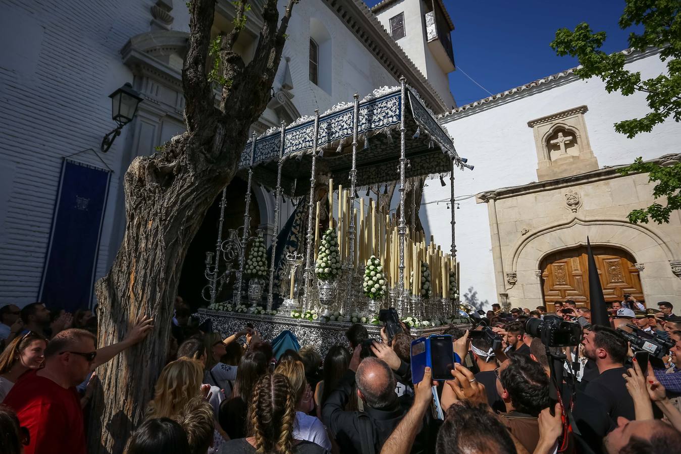 Concha, la cofradía que ve la Alhambra