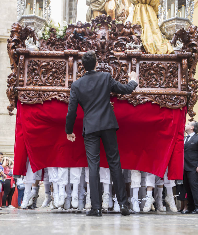 El Resucitado de Regina Mundi recorrió Granada