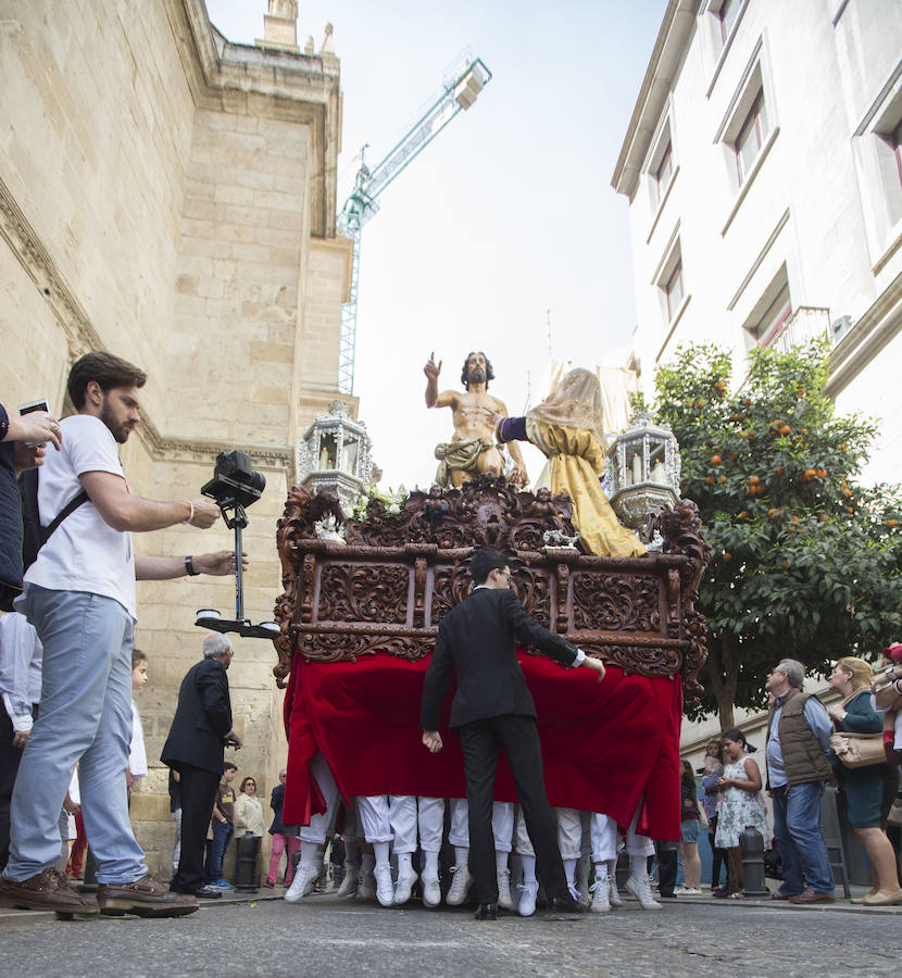 El Resucitado de Regina Mundi recorrió Granada