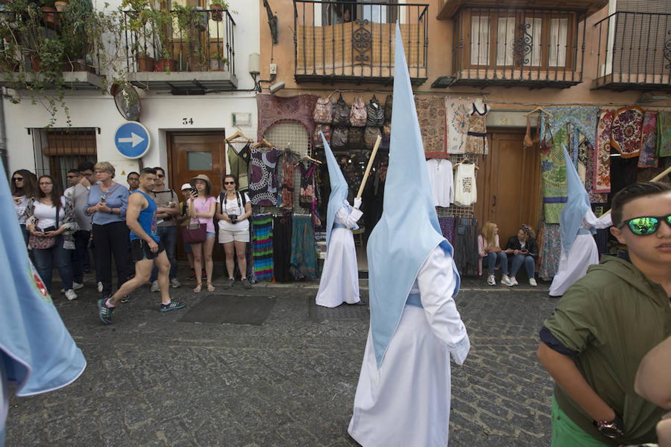 El Resucitado de Regina Mundi recorrió Granada