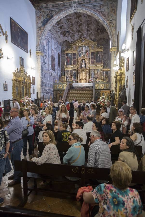 Las colas adornan el Día de los Monumentos