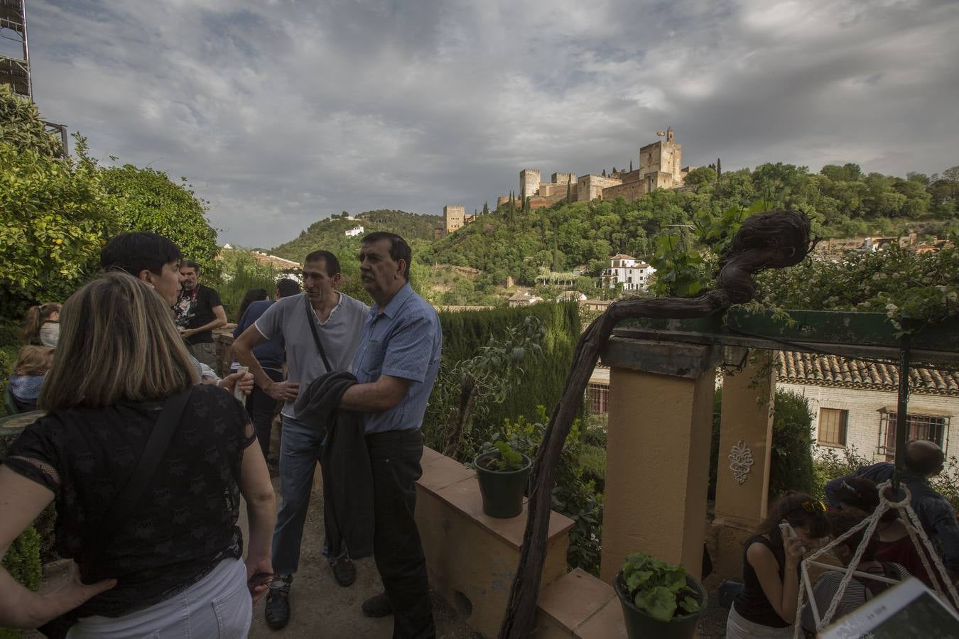 Las colas adornan el Día de los Monumentos