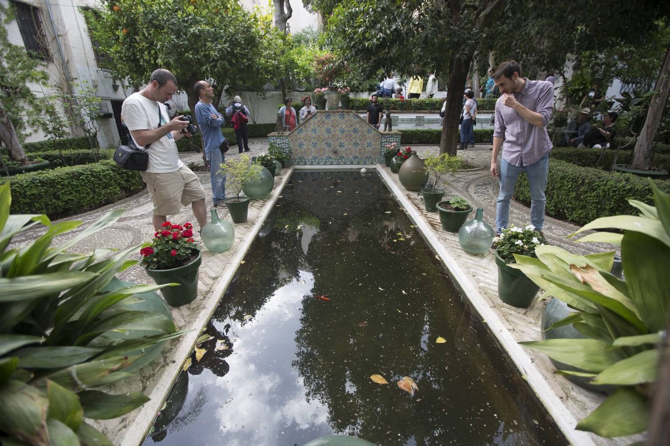 Las colas adornan el Día de los Monumentos