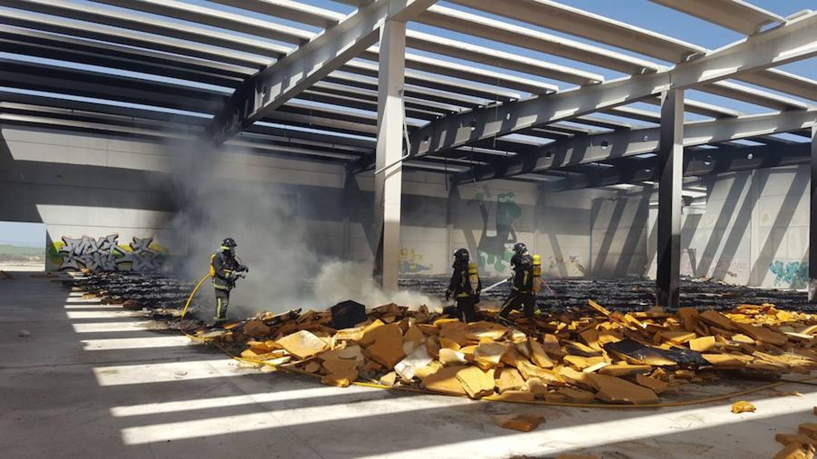 Incendio en la fábrica de Dhul en Jaén