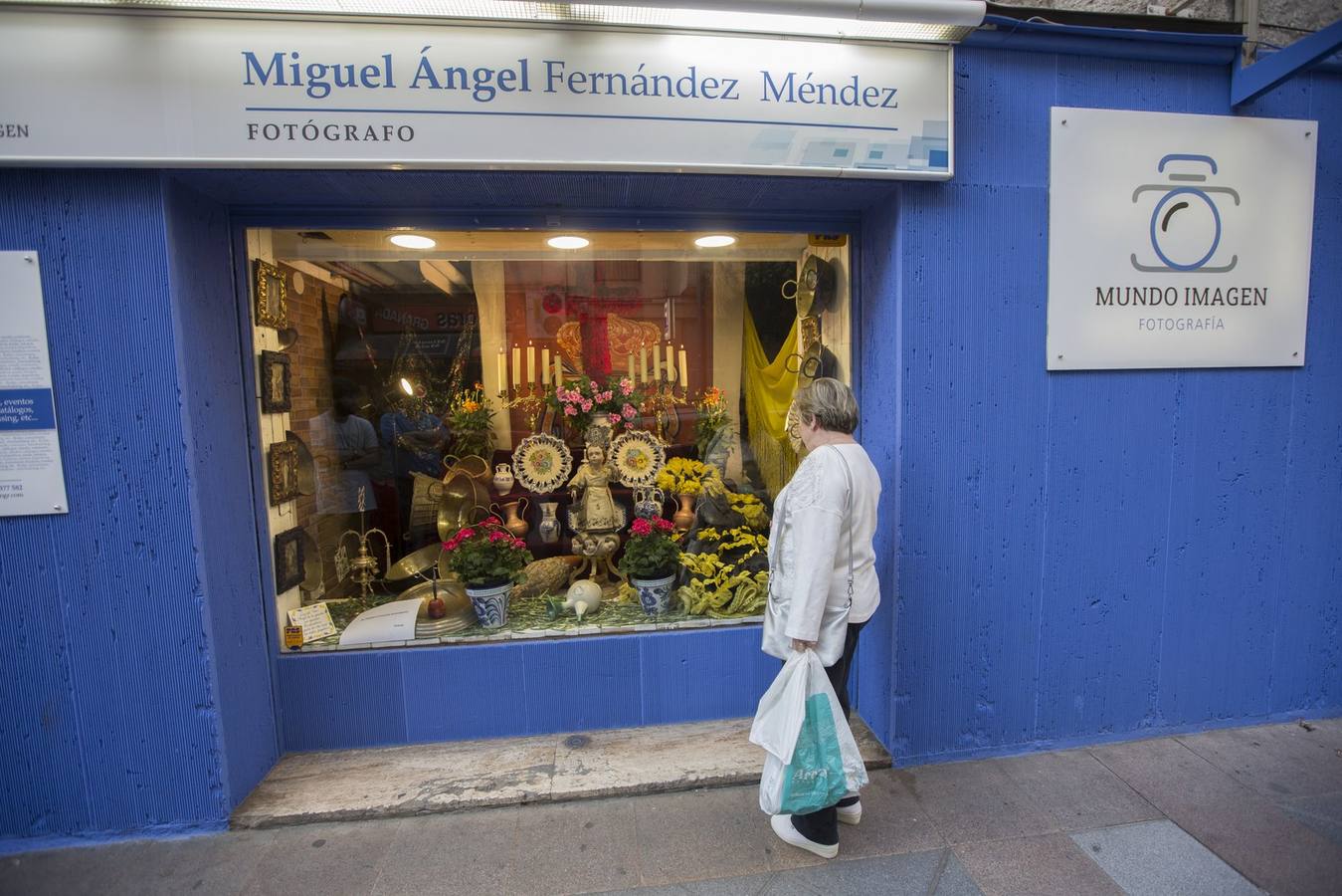 Tercer premio de escaparates para el estudio fotográfico Mundo Imagen