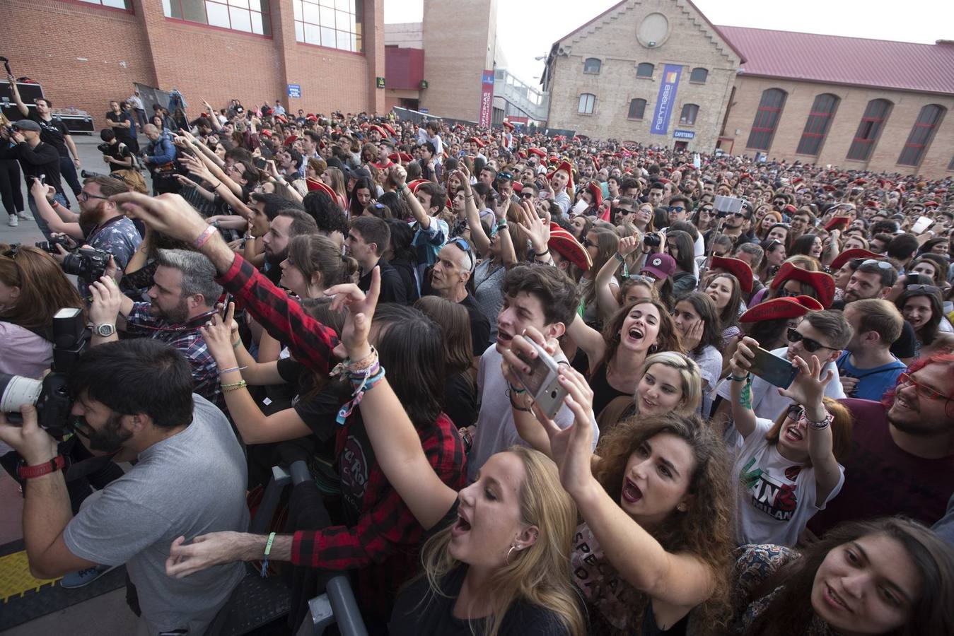 En Órbita, bajo el sol
