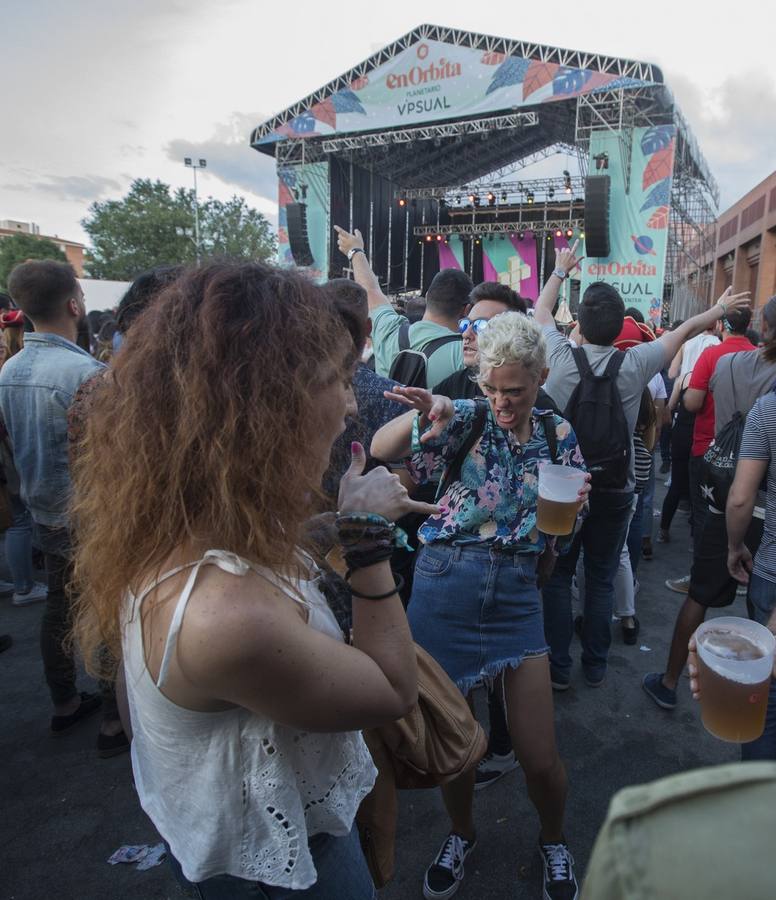 En Órbita, bajo el sol