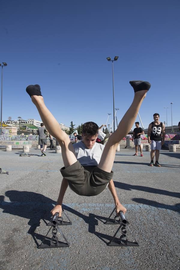Street Workout, la otra vida del botellódromo