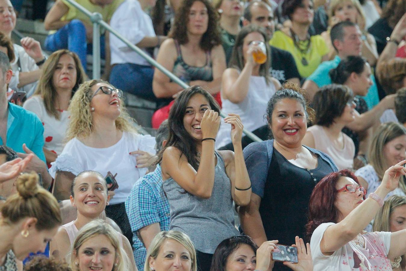 El mejor ambiente en el concierto de Ricky Martin en Granada