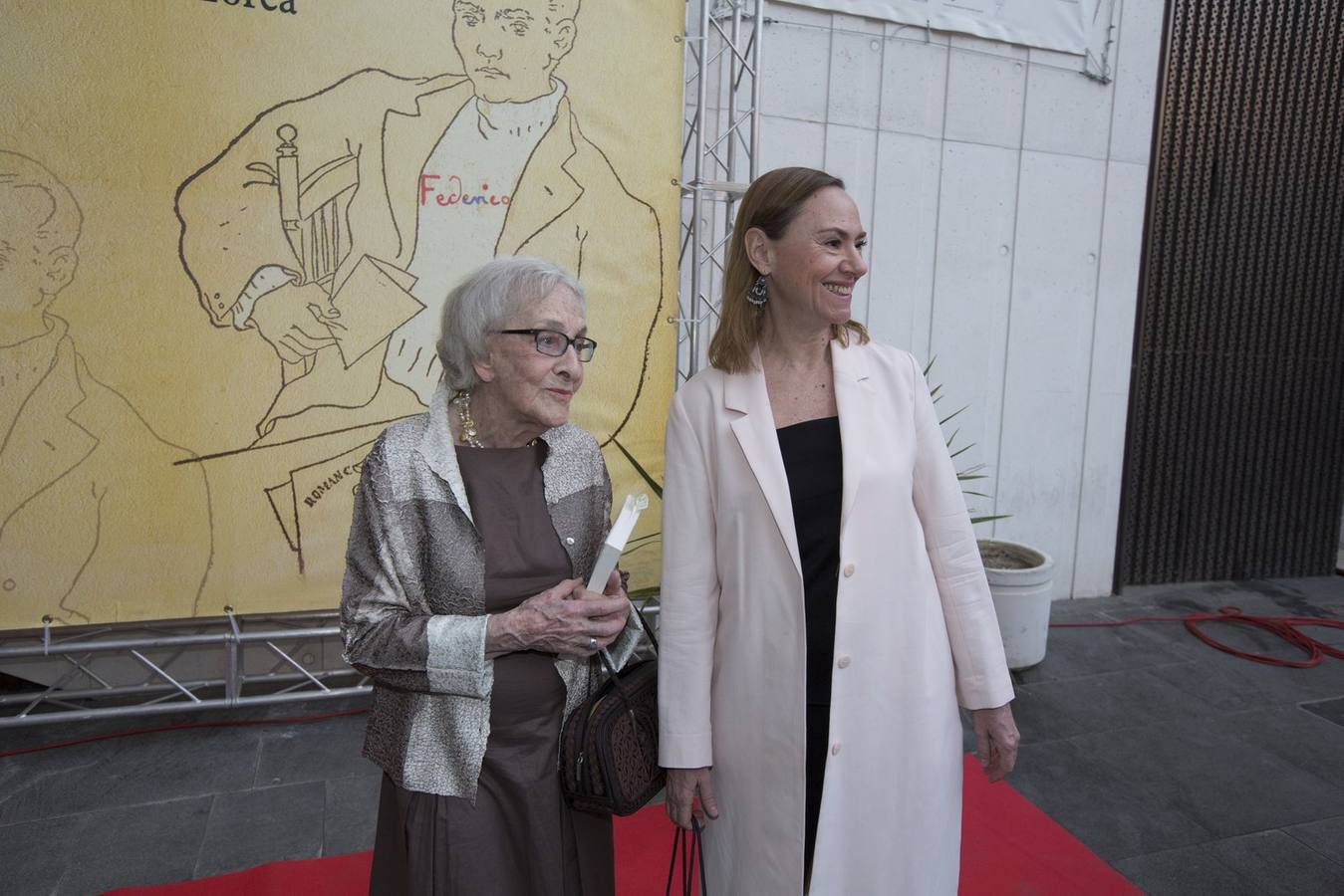 Ida Vitale recalca el poder hipnótico de Federico al recoger el Premio García Lorca