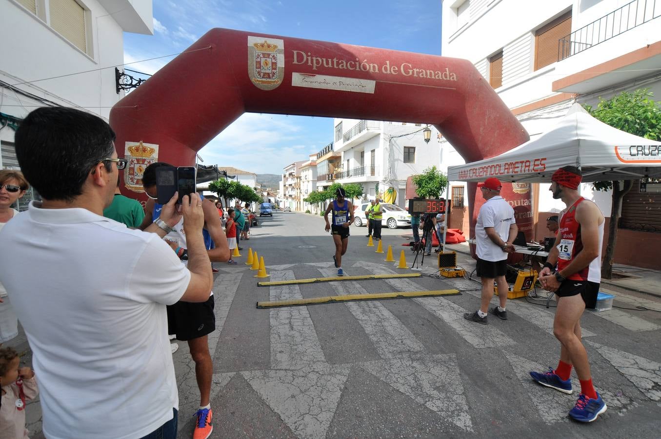 Cádiar celebra la V Carrera Popular del Hornazo y la Caminata Senderista por su término municipal