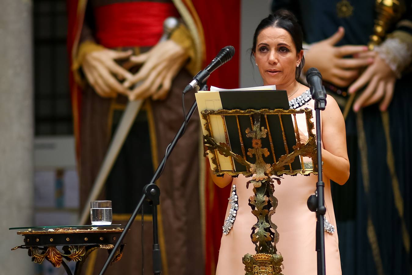 &quot;¡Granadinos! Fe y jolgorio, y a disfrutar la fiesta&quot;