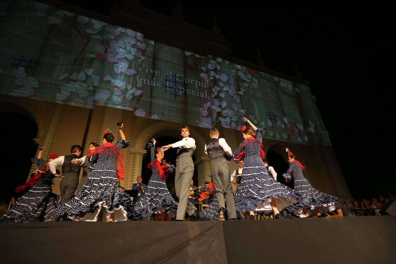 Brilla de noche más que el sol