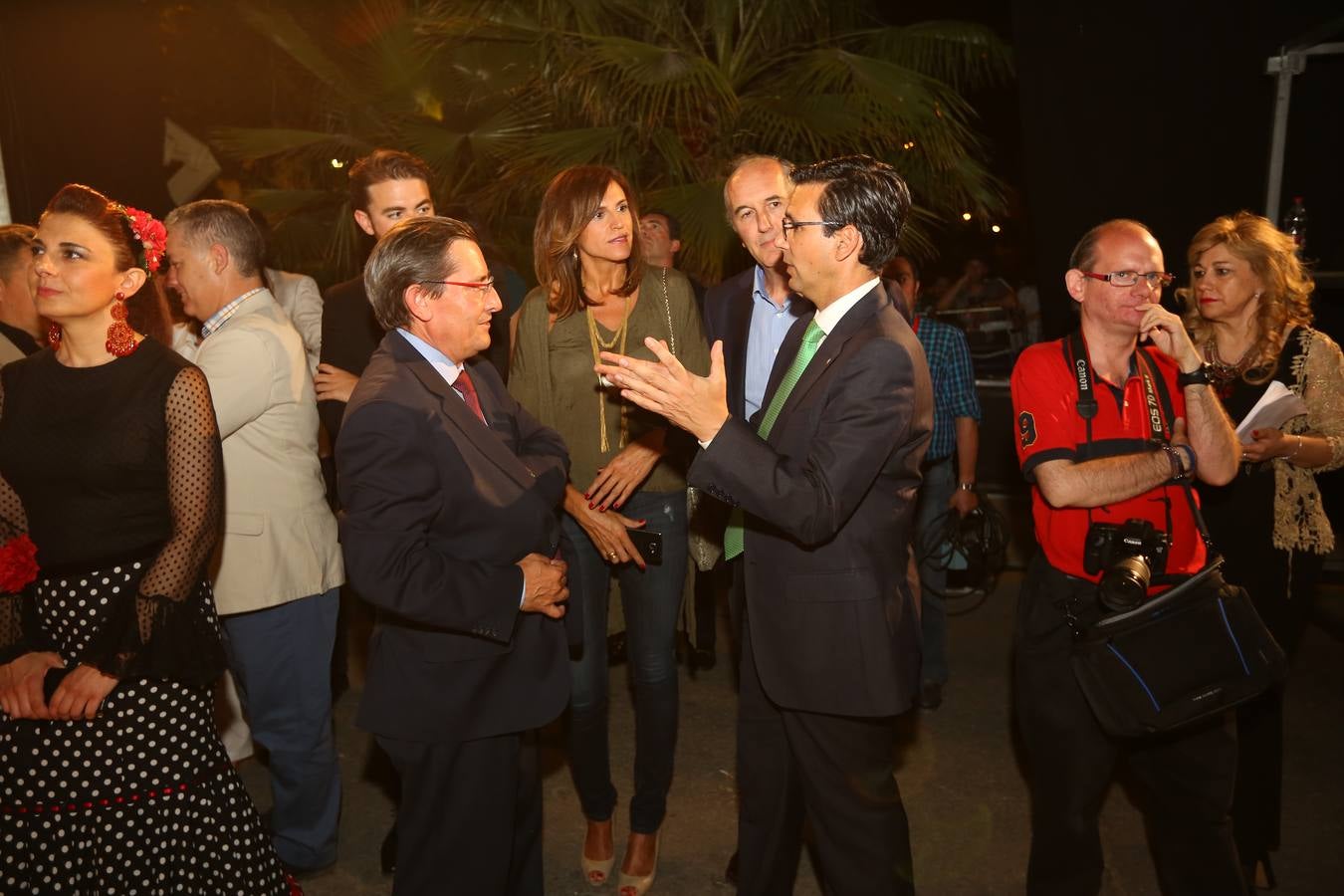 Brilla de noche más que el sol