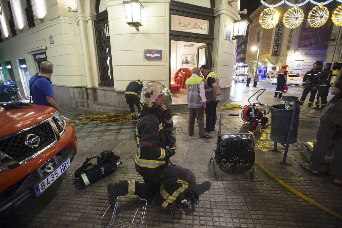 Un incendio en el Hotel Victoria crea expectación Puerta Real