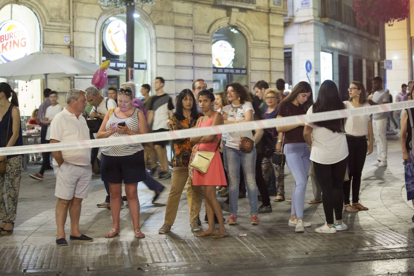 Un incendio en el Hotel Victoria crea expectación Puerta Real