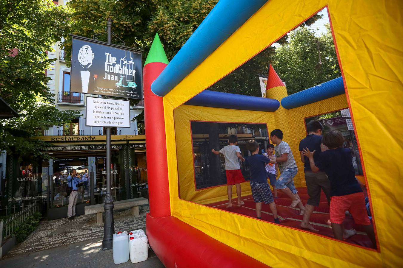 Bib-Rambla se llena de vida con el Corpus Chico