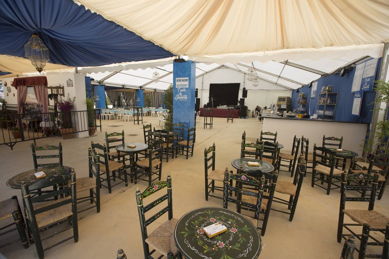 Resacón en la feria.... mogollón en la playa