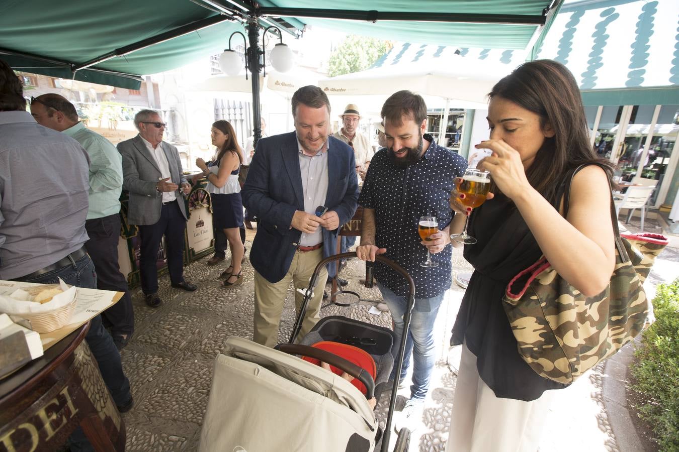 Y aquí estamos de nuevo