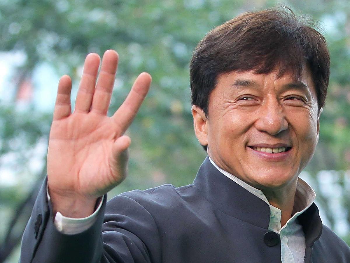 Jackie Chan (61 millones de dólares). 