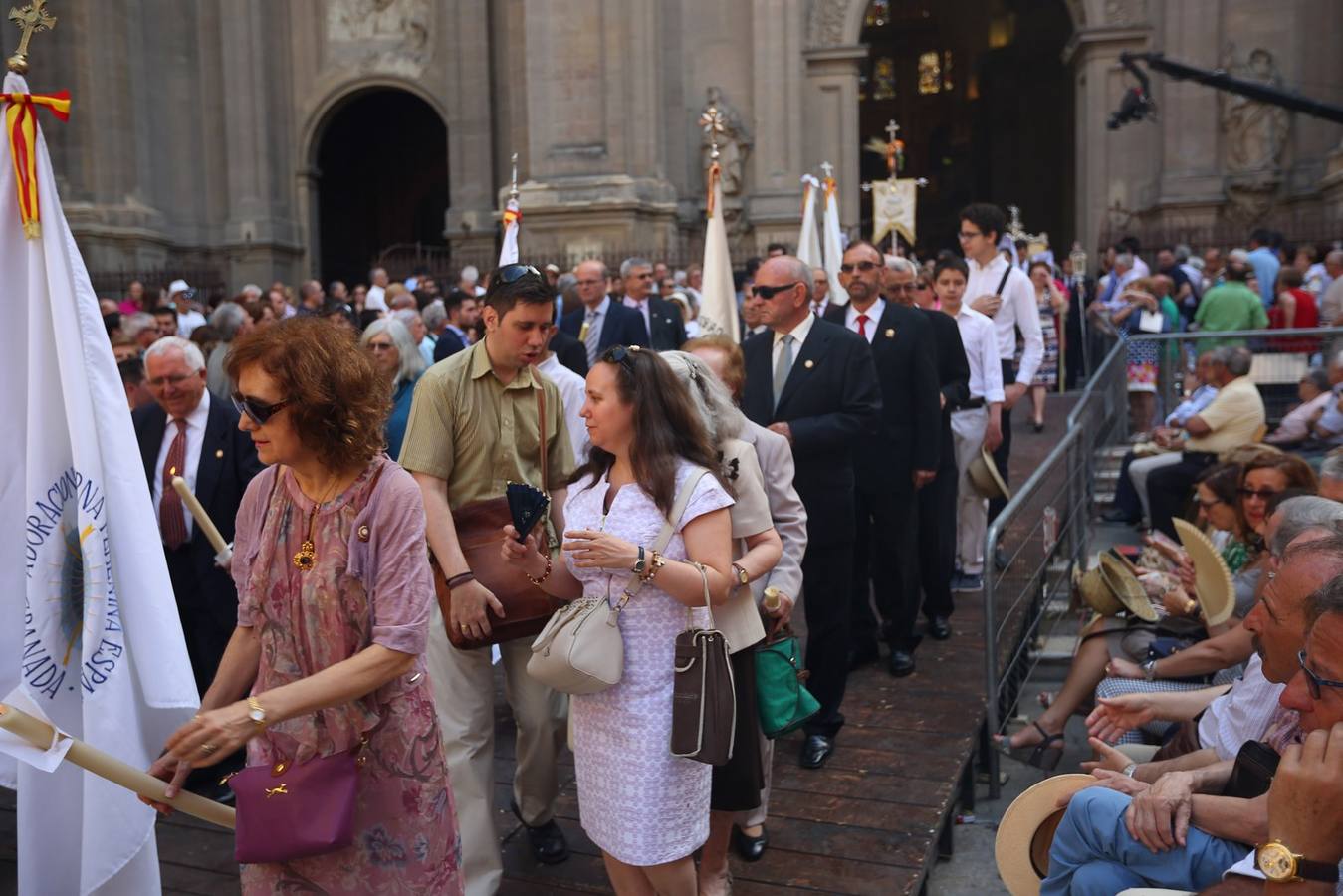 La procesión marca el día grande del Corpus (I)