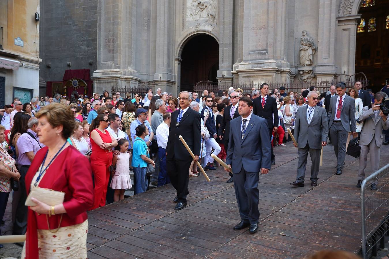 La procesión marca el día grande del Corpus (II)