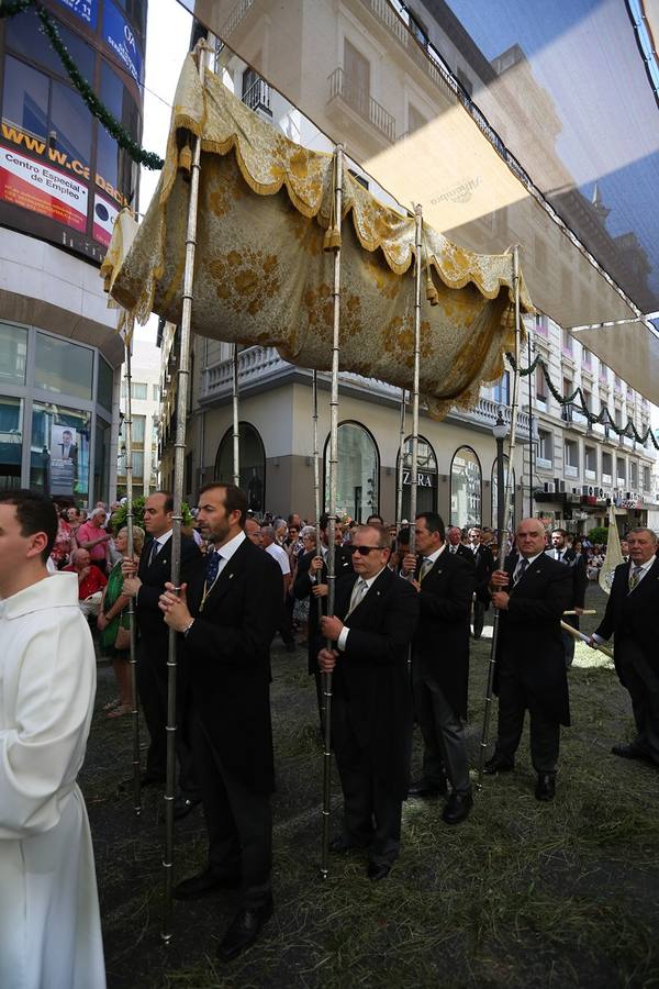 La procesión marca el día grande del Corpus (III)