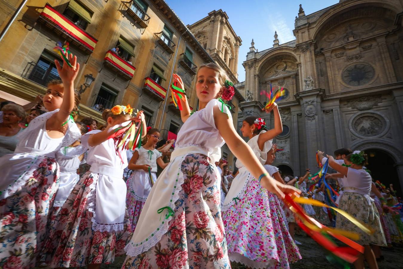 La procesión marca el día grande del Corpus (III)