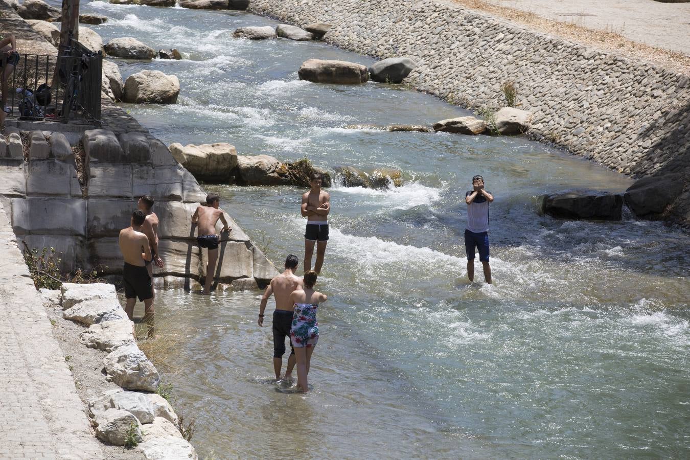 Granada sucumbe a la ola de calor