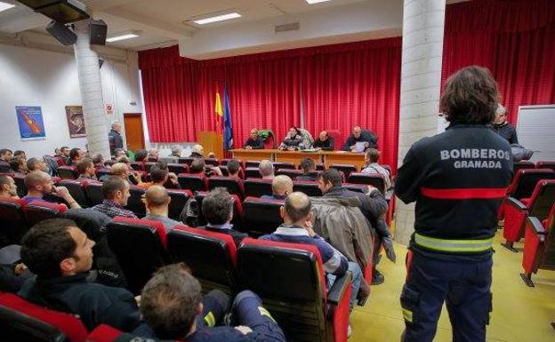 Los bomberos de Granada enseñarán a actuar ante posibles seísmos a los ciudadanos