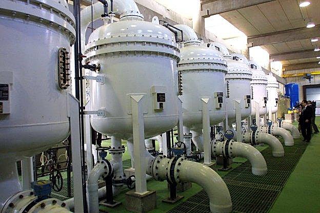 Interior de la desaladora de Almería.