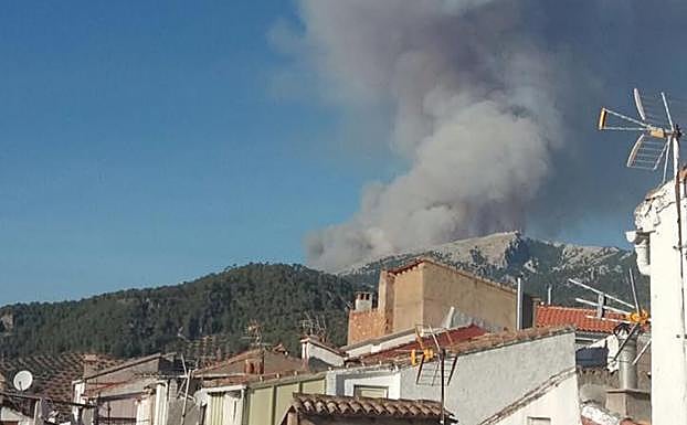 Desalojados del Camping Garrote Gordo valoran el "trato fenomenal" y confían en poder regresar esta tarde
