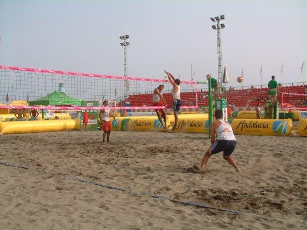 El litoral almeriense volverá a acoger a los mejores deportistas del voley playa.