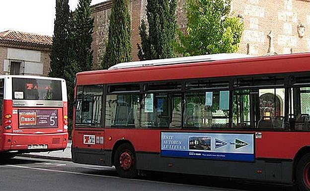 Herido un bebé al subir su madre el carrito en un autobús urbano