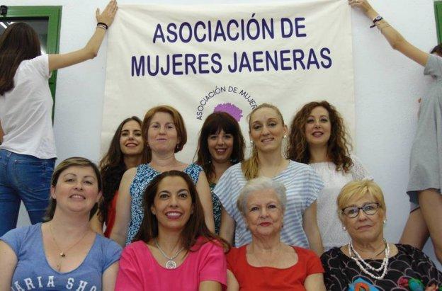 Algunas de las integrantes de la Asociación de Mujeres Jaeneras.