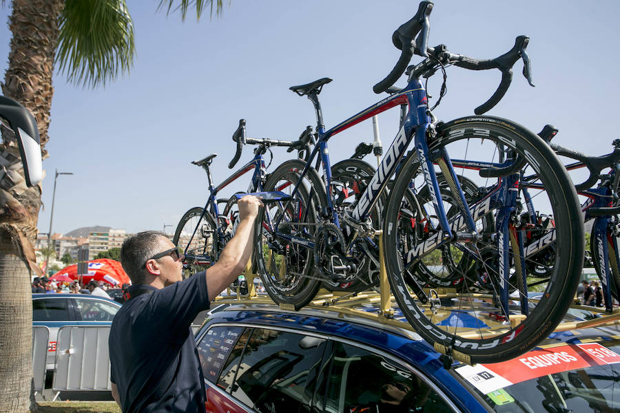 La carrera ha partido de la Ronda Sur para recorrer las principales calles de la ciudad