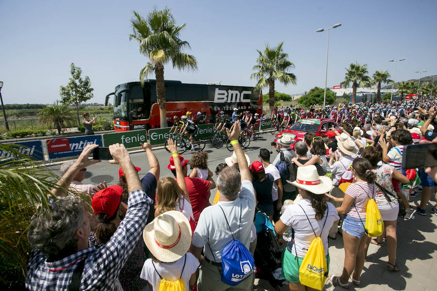 La carrera ha partido de la Ronda Sur para recorrer las principales calles de la ciudad