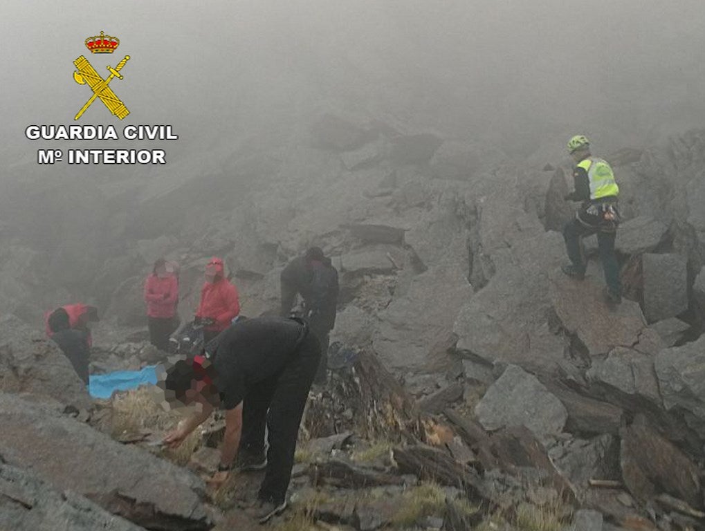 La Guardia Civil tuvo que realizar 6 vuelos para poder poner a salvo a 18 montañeros 